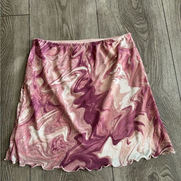 Urban outfitters womans mini skirt used in good condition - Picture 1 of 4